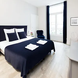 Chic Opera Apartment Paris